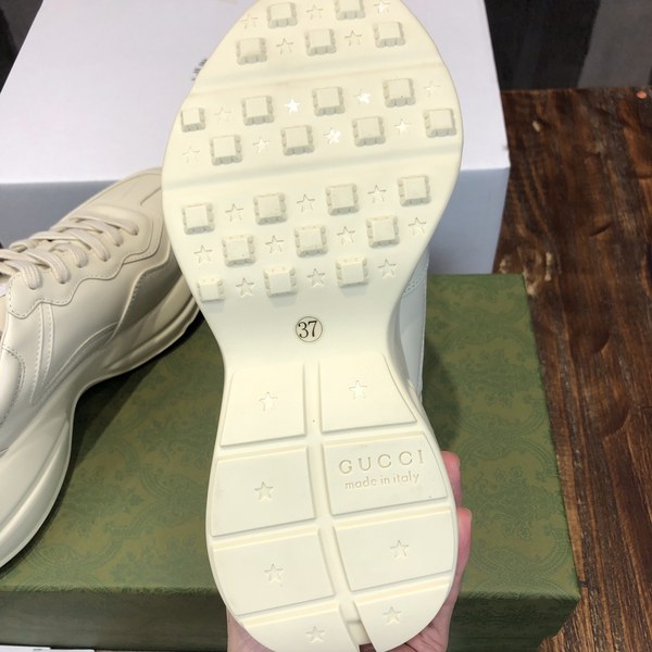 구찌 애플 로고 스니커즈 [매장가 140만원대]