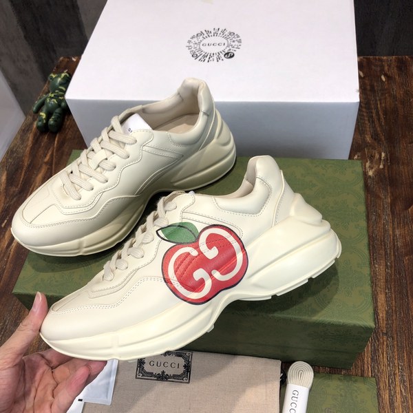 구찌 애플 로고 스니커즈 [매장가 140만원대]