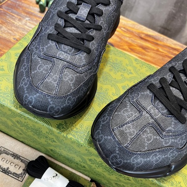 구찌 블랙 GG 수프림 캔버스 롸이톤 스니커즈 [매장가 120만원대]