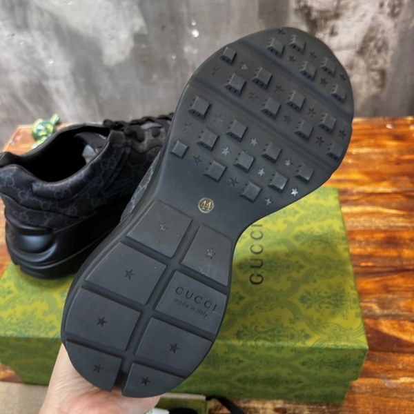 구찌 블랙 GG 수프림 캔버스 롸이톤 스니커즈 [매장가 120만원대]