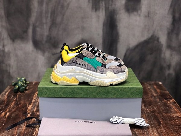 구찌 X 발렌시아가 트리플 S 스니커즈 해커 프로젝트 옐로우 [매장가 170만원대]