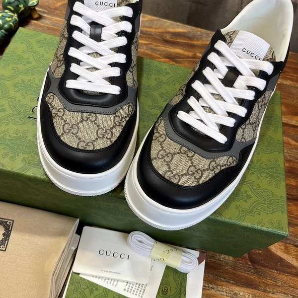 구찌 베이지/에보니 GG 수프림 캔버스 블랙 스니커즈 [매장가 120만원대]