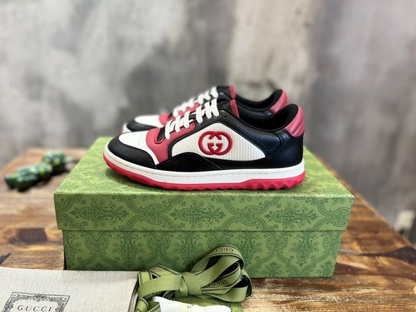 구찌 화이트 패브릭 인서트 스니커즈 [매장가 120만원대]