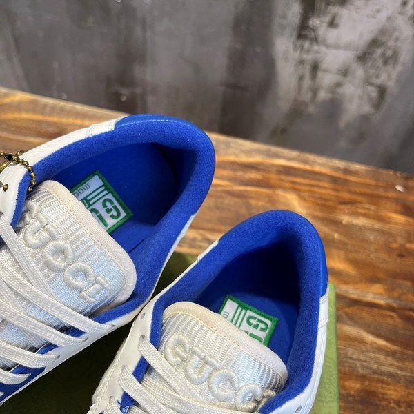 구찌 오프화이트 블루 레더 스니커즈 [매장가 120만원대]