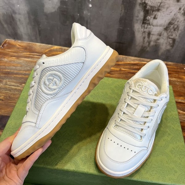 구찌 오프화이트 레더 스니커즈 [매장가 120만원대]