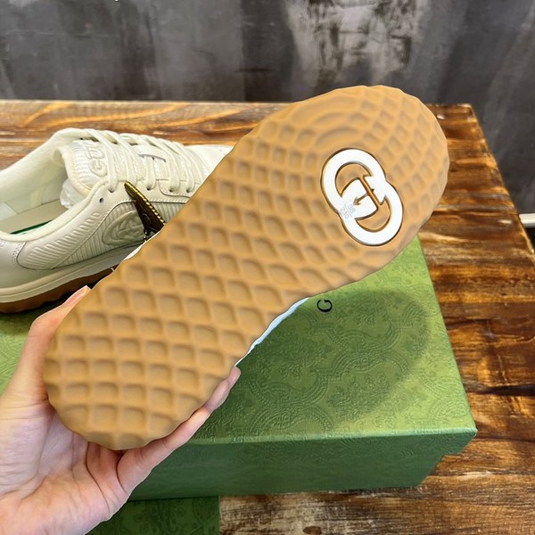 구찌 오프화이트 레더 스니커즈 [매장가 120만원대]