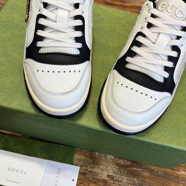 구찌 블랙 오프화이트 레더 스니커즈 [매장가 120만원대]