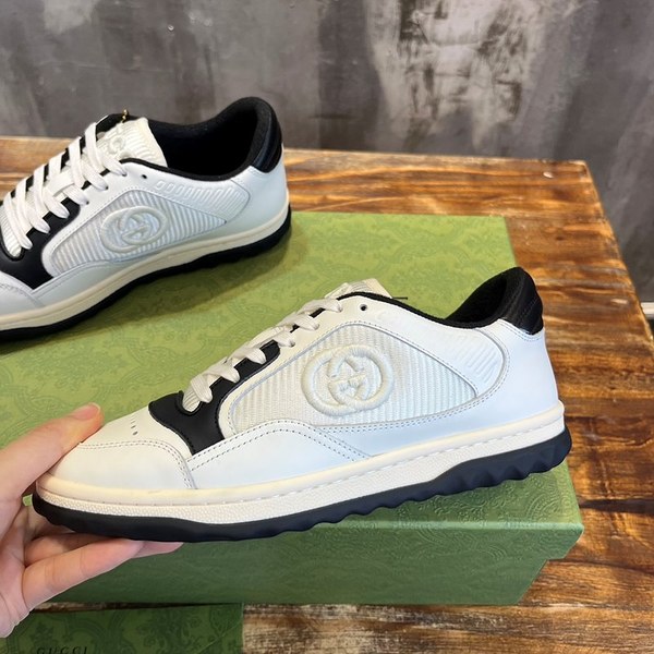 구찌 블랙 오프화이트 레더 스니커즈 [매장가 120만원대]