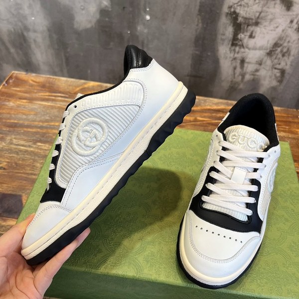 구찌 블랙 오프화이트 레더 스니커즈 [매장가 120만원대]