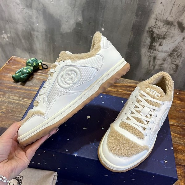 구찌 올 오프화이트 레더 스니커즈 [매장가 140만원대]