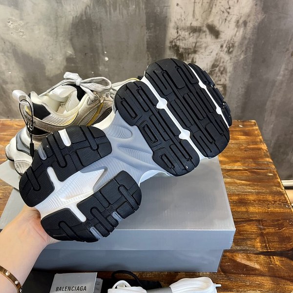 발렌시아가 카고 스니커즈 [매장가180만원대]