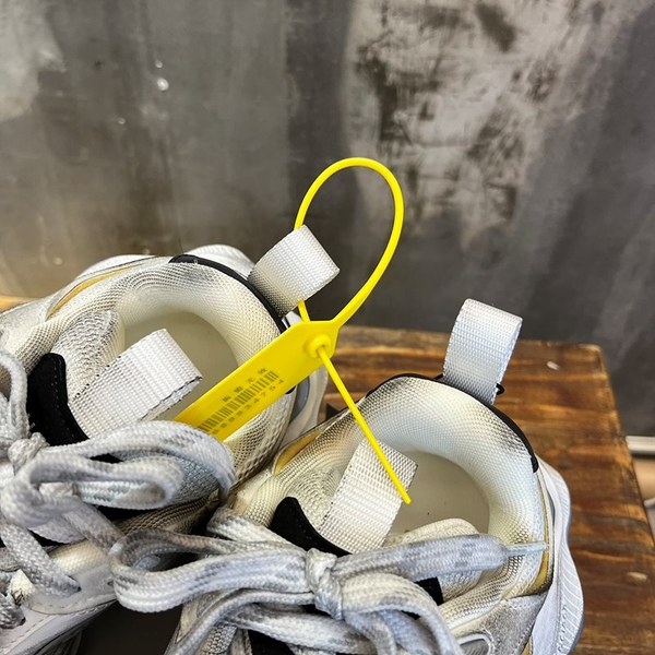 발렌시아가 카고 스니커즈 [매장가180만원대]