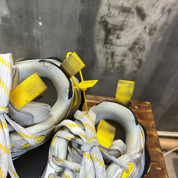 발렌시아가 카고 스니커즈 [매장가180만원대]