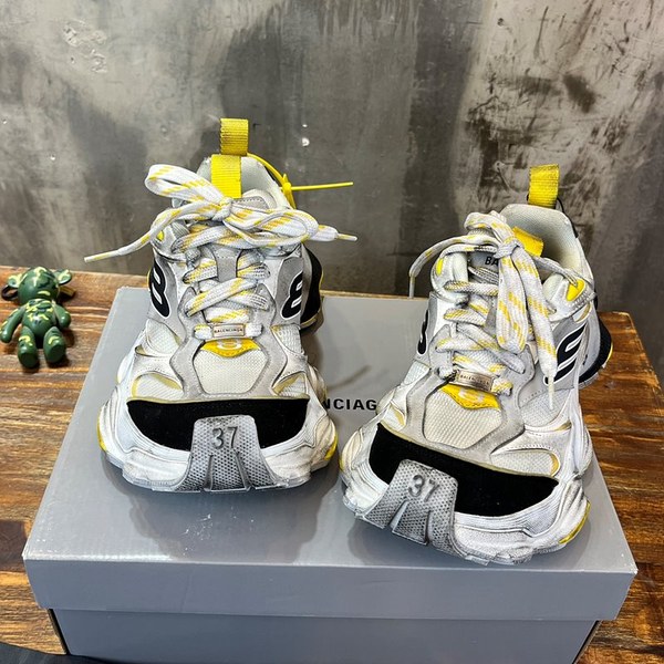 발렌시아가 카고 스니커즈 [매장가180만원대]