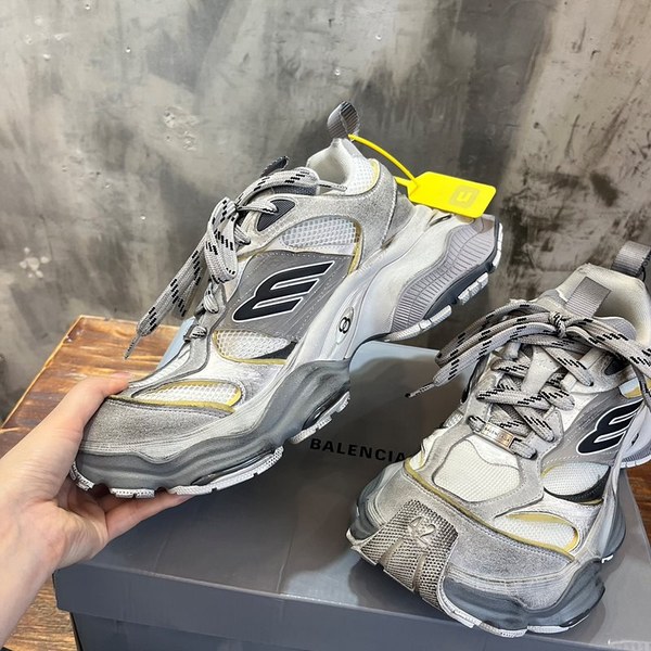 발렌시아가 카고 스니커즈 [매장가180만원대]