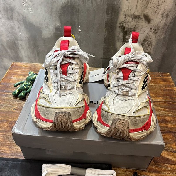 발렌시아가 카고 스니커즈 [매장가180만원대]