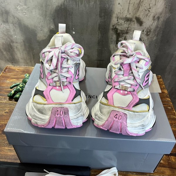 발렌시아가 카고 스니커즈 [매장가180만원대]