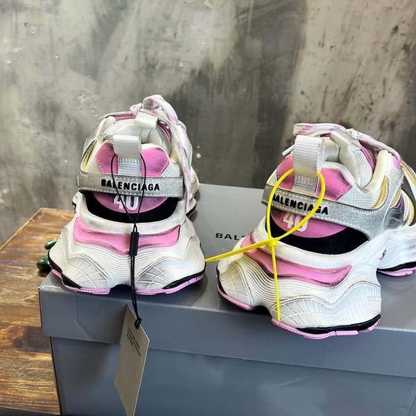 발렌시아가 카고 스니커즈 [매장가180만원대]