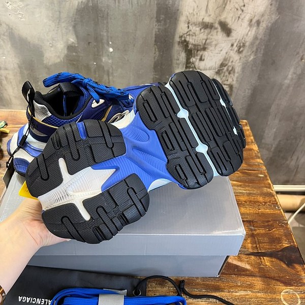 발렌시아가 카고 스니커즈 [매장가180만원대]