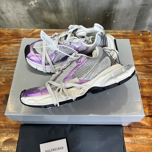 발렌시아가 3XL 스니커즈 [매장가 158만원대]