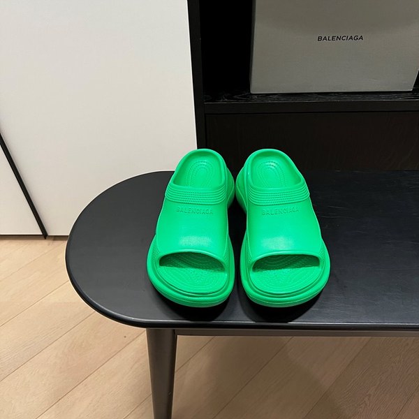 발렌시아가 크록스 슬라이드 뮬 샌들 [매장가 80만원대]