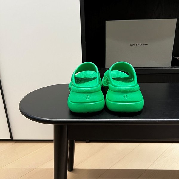 발렌시아가 크록스 슬라이드 뮬 샌들 [매장가 80만원대]