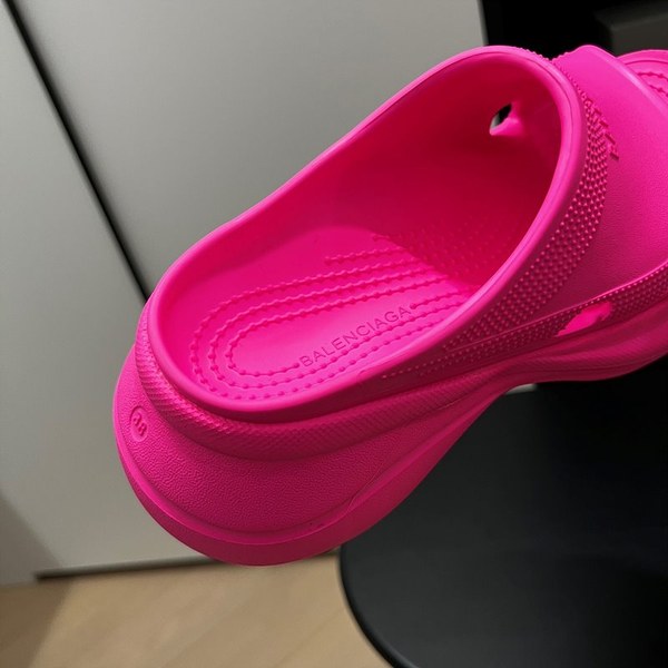 발렌시아가 크록스 슬라이드 뮬 샌들 [매장가 80만원대]