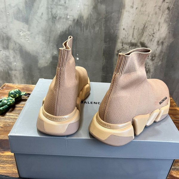 발렌시아가 SPEED 2.0 모노컬러 베이지 스니커즈 신발 [매장가 136만원대]