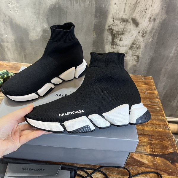 발렌시아가 스피드러너 SPEED2.0 리사이클드 니트 트레이너 블랙  [매장가140만원대]