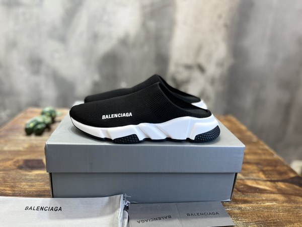 발렌시아가 스피드러너 SPEED 리사이클 니트 뮬 블랙 [매장가140만원대]