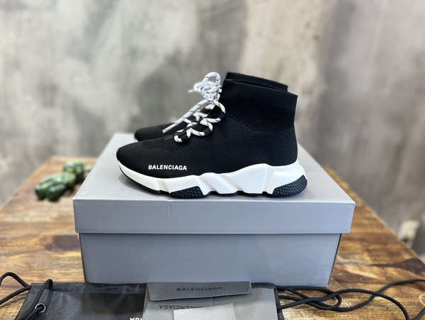 발렌시아가 스피드러너 SPEED LACE-UP 스니커즈 블랙- [매장가140만원대]