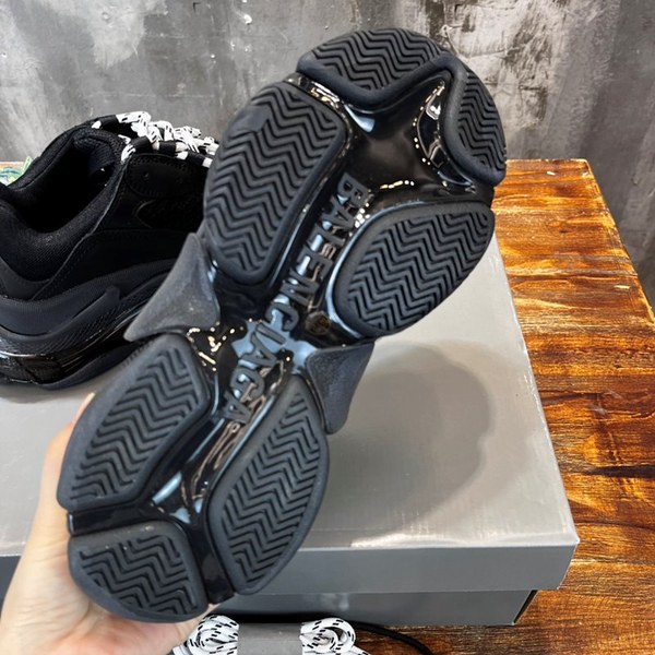 발렌시아가 블랙 더블 폼 앤 메쉬 Triple S Clear Sole 스니커즈 [매장가 140만원대]