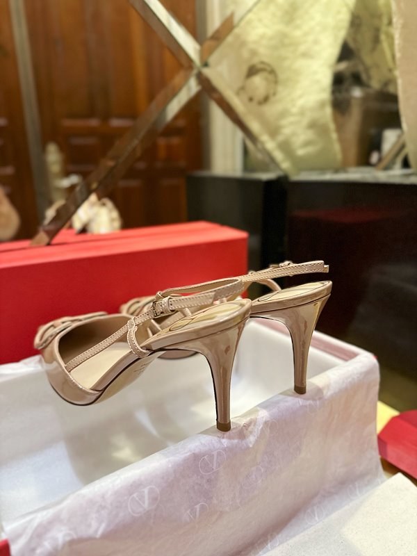 발렌티노 페이던트 가죽 브이로고 시그니처 슬링백 펌프스 80MM [매장가 139만원대]