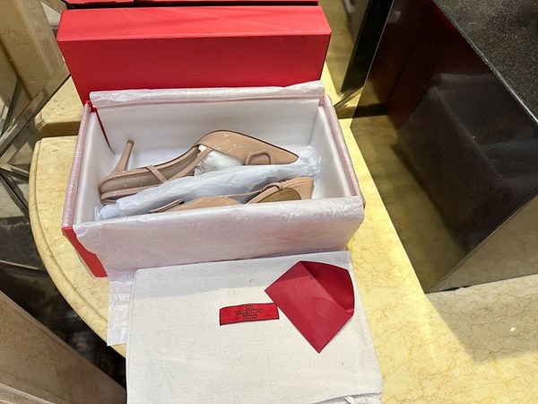 발렌티노 페이던트 가죽 브이로고 시그니처 슬링백 펌프스 80MM [매장가 139만원대]