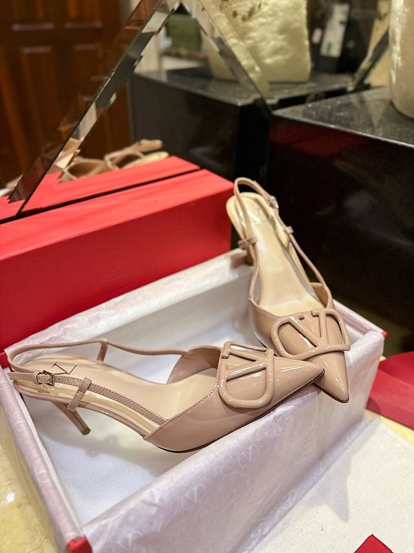 발렌티노 페이던트 가죽 브이로고 시그니처 슬링백 펌프스 80MM [매장가 139만원대]