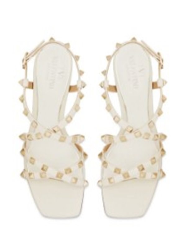 발렌티노 락스터드 송아지 가죽 스트랩 샌들 60MM 화이트 [매장가140만원대]