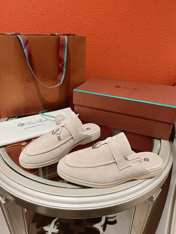 로로피아나 썸머 워크 로퍼 클래식[매장가 300만원대]