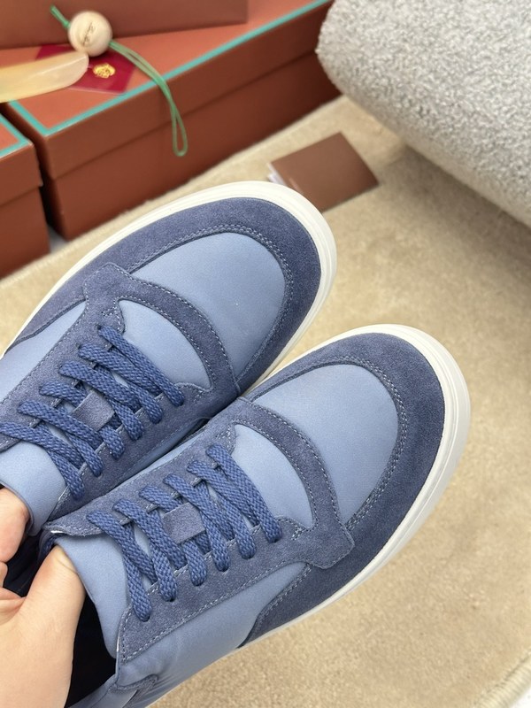 로로피아나 뉴포트 워크 스니커즈 / 라이트블루 [매장가132만원대]