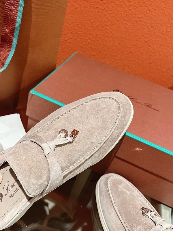 로로피아나 썸머 워크 로퍼 클래식[매장가 300만원대]