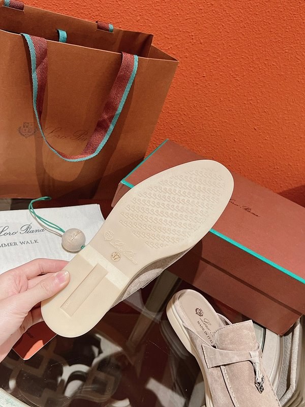 로로피아나 썸머 워크 로퍼 클래식[매장가 300만원대]