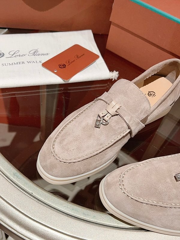 로로피아나 썸머 워크 로퍼 클래식[매장가 320만원대]