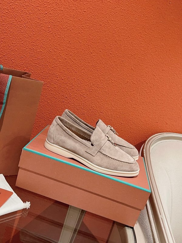 로로피아나 썸머 워크 로퍼 클래식[매장가 320만원대]