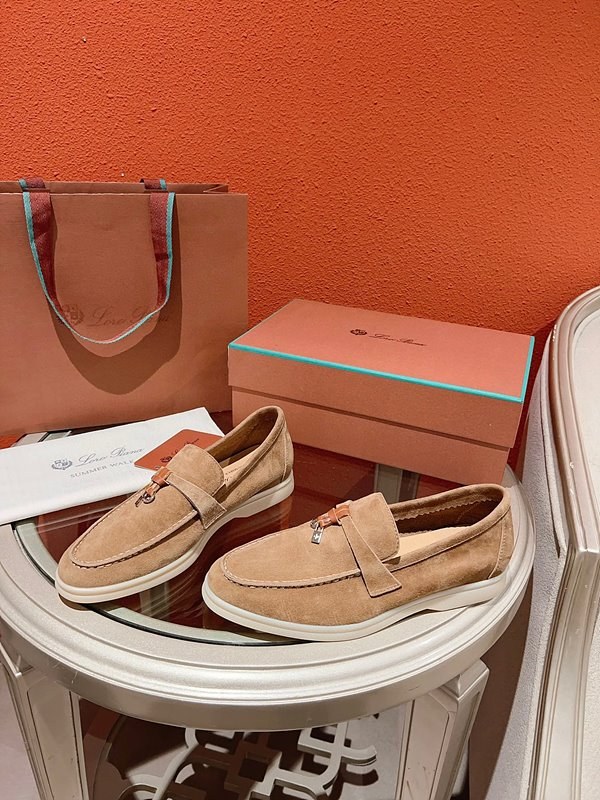 로로피아나 썸머 워크 로퍼 클래식[매장가 320만원대]