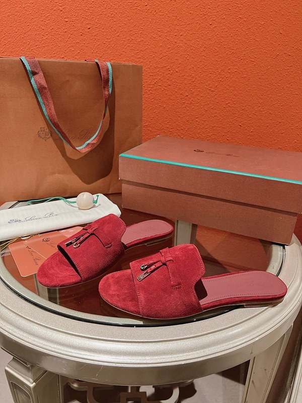 로로피아나 썸머 참스 샌들 [매장가 280만원대]