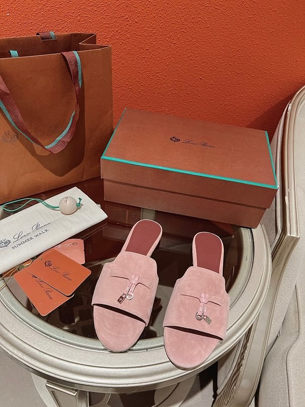 로로피아나 썸머 참스 샌들 [매장가 280만원대]