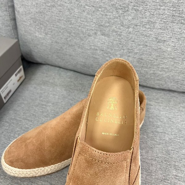 BRUNELLO CUCINELLI 브루넬로 쿠치넬리 남성 라운드 토 스웨이드 로퍼 / 브라운 [매장가135만원대]