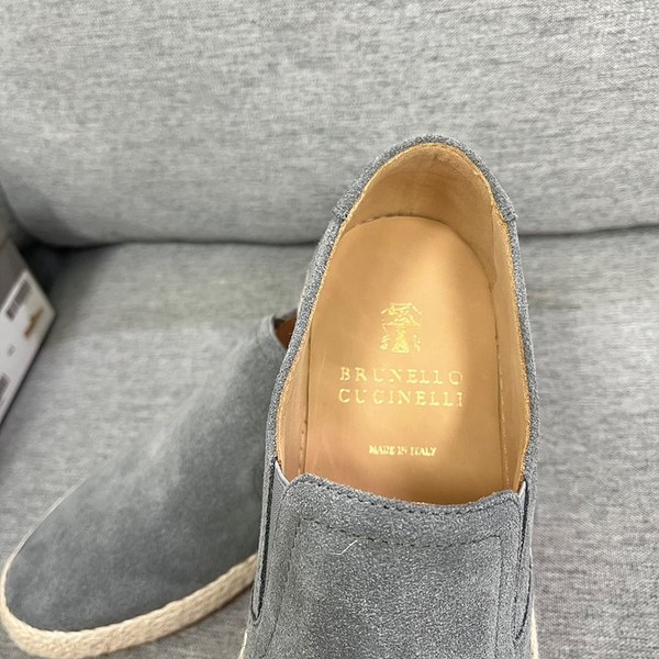 BRUNELLO CUCINELLI 브루넬로 쿠치넬리 남성 라운드 토 스웨이드 로퍼 / 그레이 [매장가135만원대]