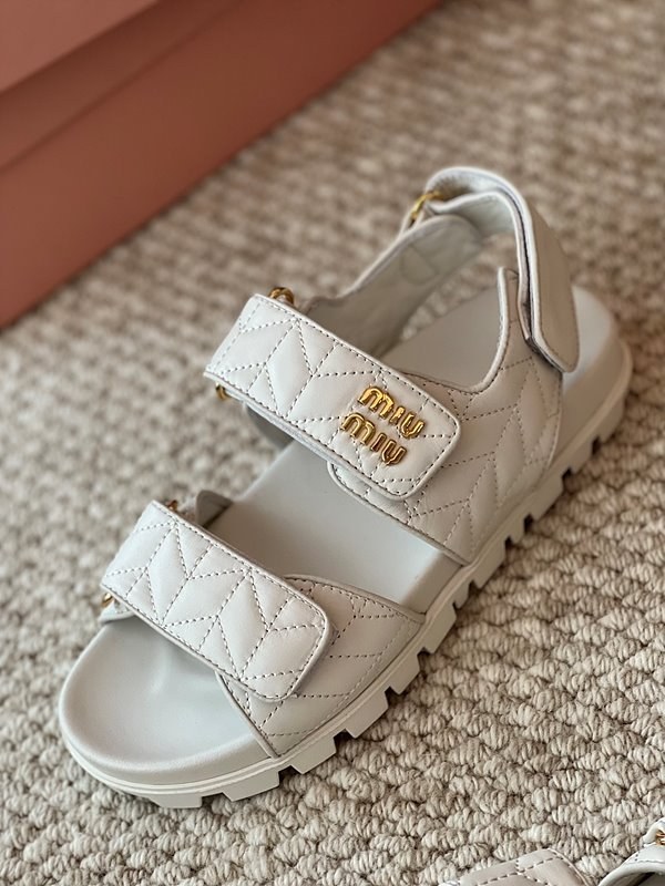 미우미우 마테라쎄 나파 가죽 스포츠 샌들 [매장가 171만원대]