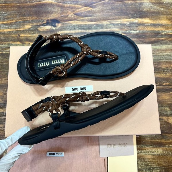 미우미우 Riviere 코드 및 가죽 샌들 [매장가 120만원대]