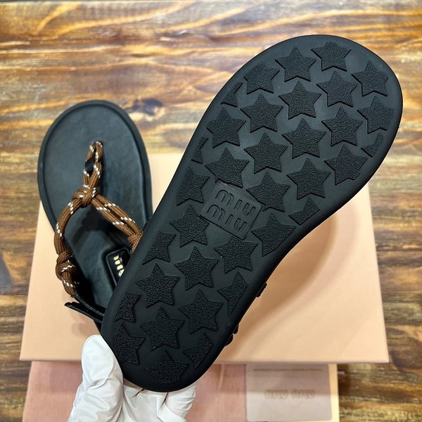 미우미우 Riviere 코드 및 가죽 샌들 [매장가 120만원대]